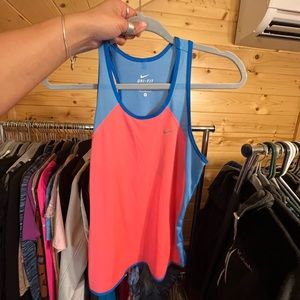 Nike tank